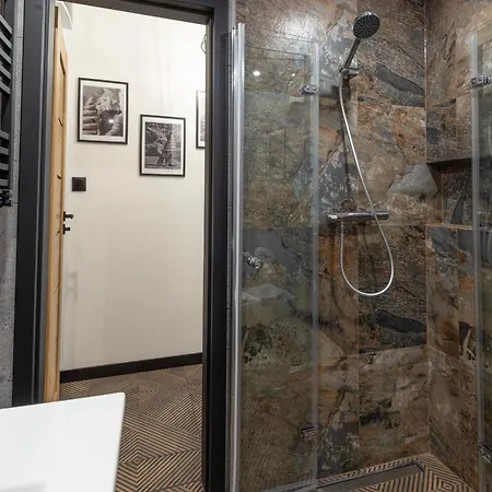 アパート Kotlarska Snug Escape *